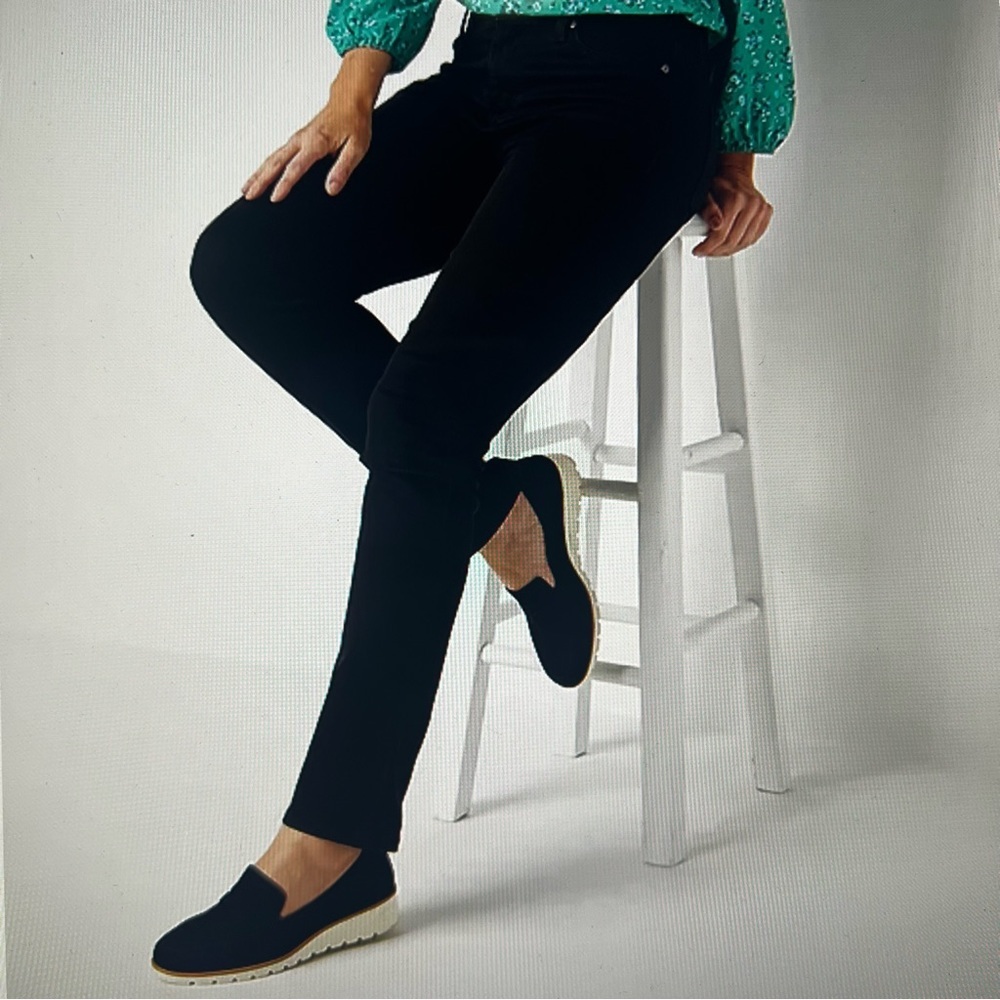 St. Johns Bay Black Jeans Mid Rise Skinny Straight Leg 12